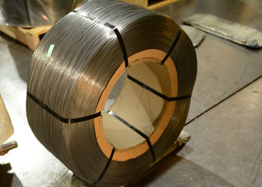 China Bobina retirada a frío patentada del alambre de acero Z2 de la primavera del carbono con la bobina de papel proveedor